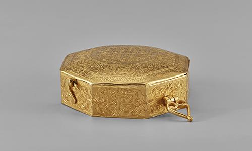 AKM624.1, Miniature gold Qur’an case 