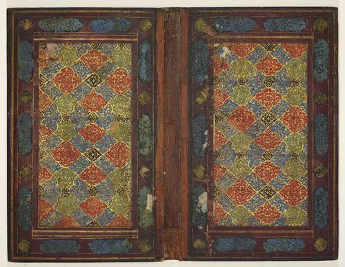 Inside bookbinding cover, decorated with a green, blue and red repeating pattern with gold filigree. Thin gold lines a dark brown boarder with dark blue and green cartouches.